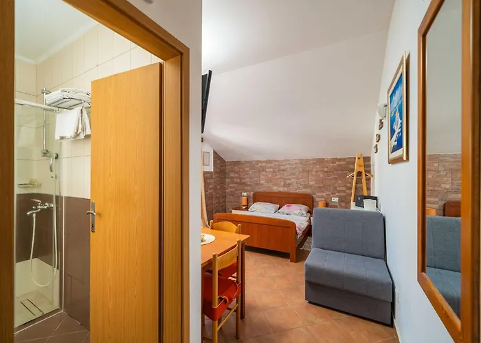 Appartamento Senjo - With Balcony And Garden View 5 Cavtat