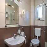 Apartman Senjo - With Balcony And Garden View 5 *