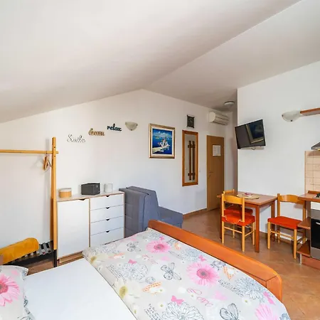 Senjo - With Balcony And Garden View 5 * Cavtat