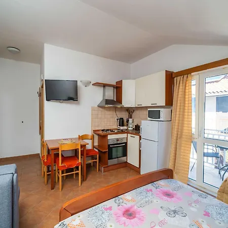 Senjo - With Balcony And Garden View 5 דירה