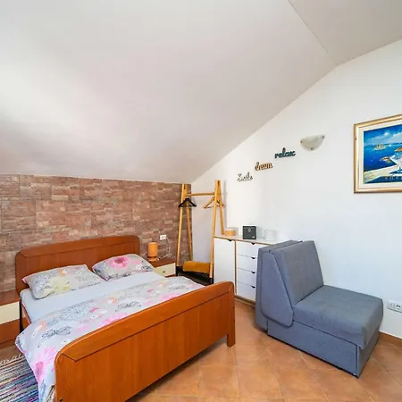 דירה Senjo - With Balcony And Garden View 5