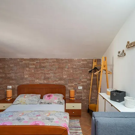 Senjo - With Balcony And Garden View 5 דירה קאבטאט