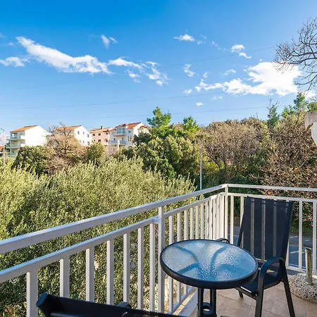 Senjo - With Balcony And Garden View 5 Apartman *