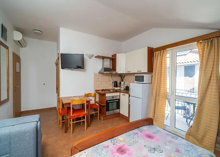 Senjo - With Balcony And Garden View 5 Apartament